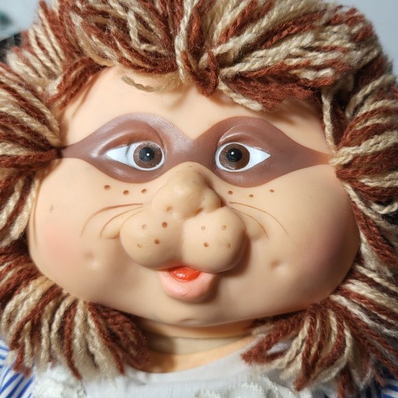 Vintage 1983 Sears Blue Box Flower Pets Raccoon Doll Plush in Original Outfit - Picture 5 of 11